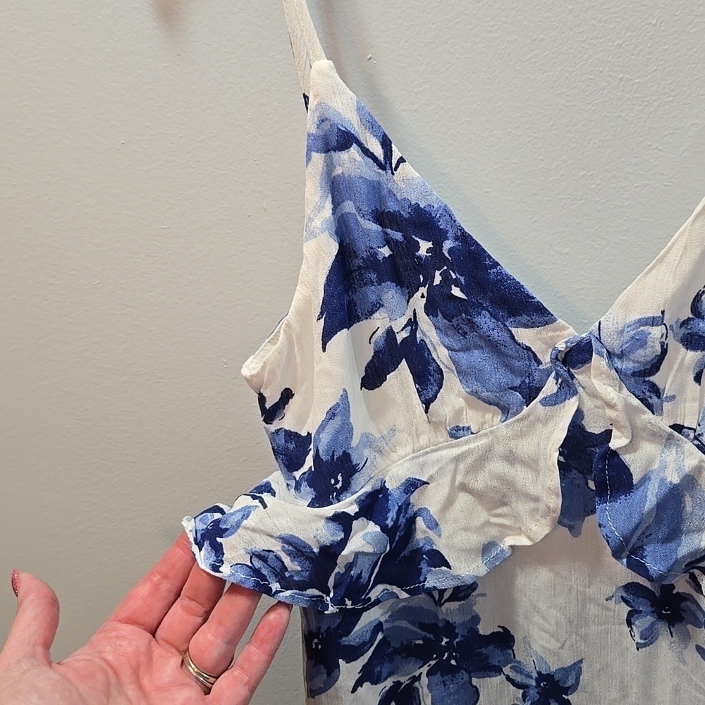 LULUS Floral Blue and White Women's Dress SMALLstars! NWT - Picture 6 of 10
